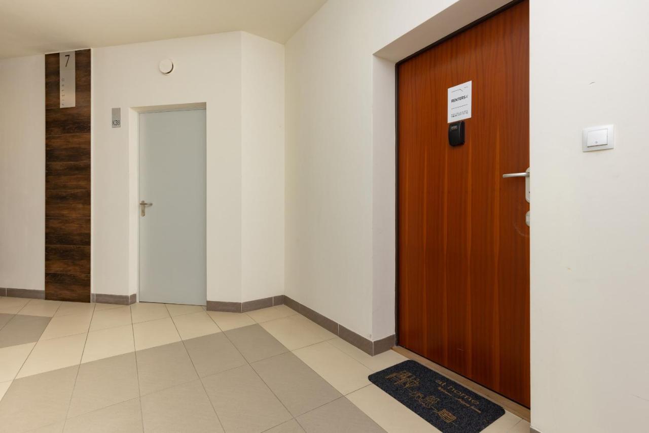 Quiet Apartment Park Edwarda Szymanskiego By Noclegi Renters Varsovie Extérieur photo
